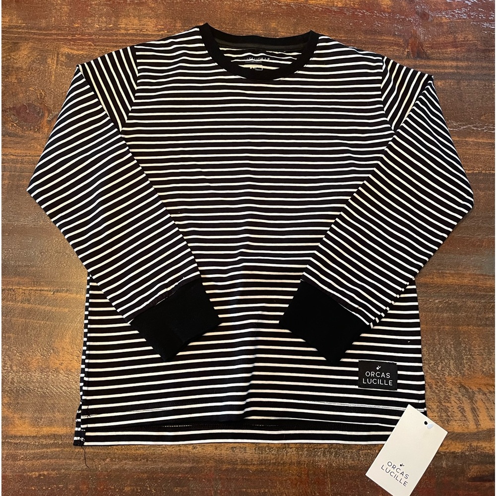 Black/white striped shirt size 5-6T